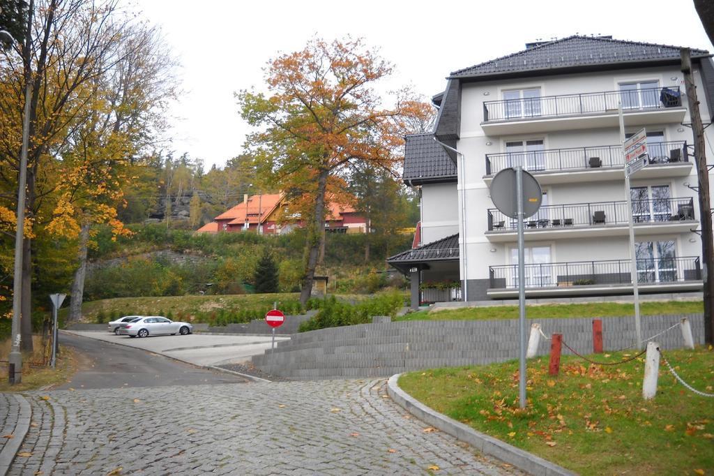 Apartamenty Amika 스클라르스카포렘바 외부 사진