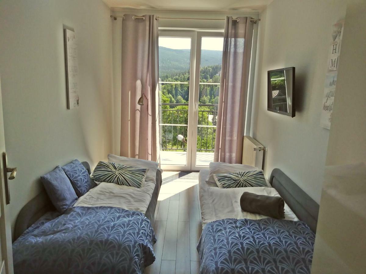 Apartamenty Amika 스클라르스카포렘바 외부 사진